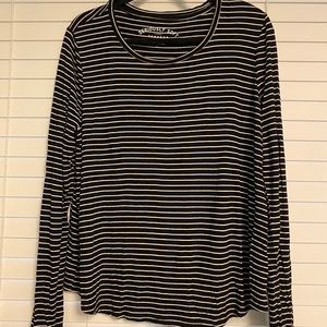 Striped long sleeve tee